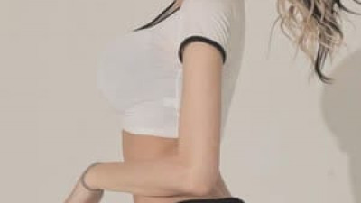 유혹하는  DJ 겸 모델 박로아 화보 촬영 및 인스타 수영복 흰티 묵직한 가슴