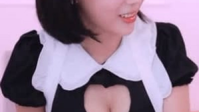 야사걸  메이드 동탄미시룩 강인경 &amp; 포셔 구멍난 틈 가슴골