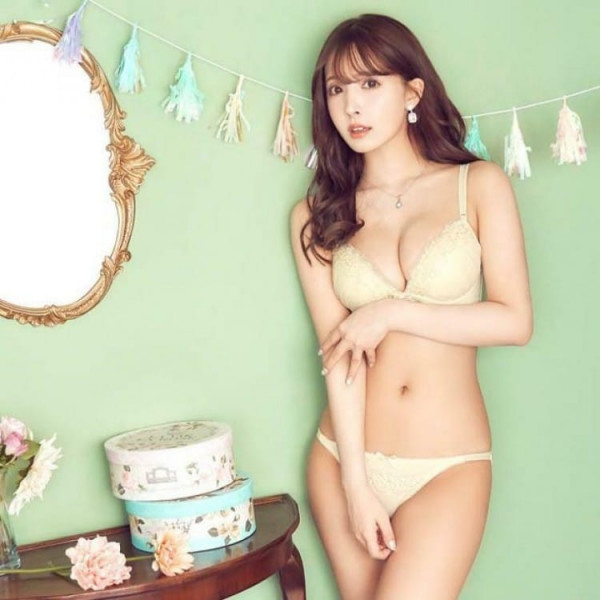 쿨섹시녀  속옷 피팅모델 미카미 유아