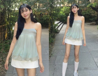 '오렌지캬라멜' 레이나, 도화살 또 온다더니…美친 각선미+비율에 '빠져들어가'