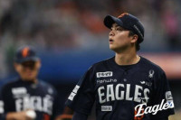 한화, ‘162이닝 페이스’ 왕옌청 관리 없이 간다…김경문 “여유 있는 상황 아니다, 본인이 안 좋으면 뺄 것”