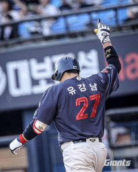 유강남, 2군 맹활약에도 1군 복귀는 아직…성적과 연봉 모두 부담 안고 있다