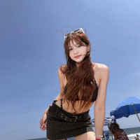 한보름, 美 해변서 뽐낸 비키니 자태…파란 섀도 아이 메이크업까지 과감하네