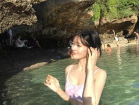 뼈말라 정소민, 발리서 뽐낸 개미 허리…청순 미모에 장난기 가득 다 가졌네