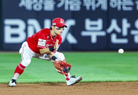 SSG 정준재, KBO 역대급 2루 수비 기록 경신… 가고시마 지옥훈련이 만든 '수비 요정'