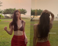 '박성광♥' 이솔이, 암 극복 후 되찾은 아름다움…비키니 입고 핸드폰 사서 신나