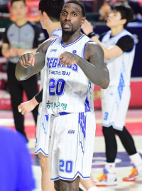 라건아 선수 등록 길 열렸다…KBL, 보류 결정 철회